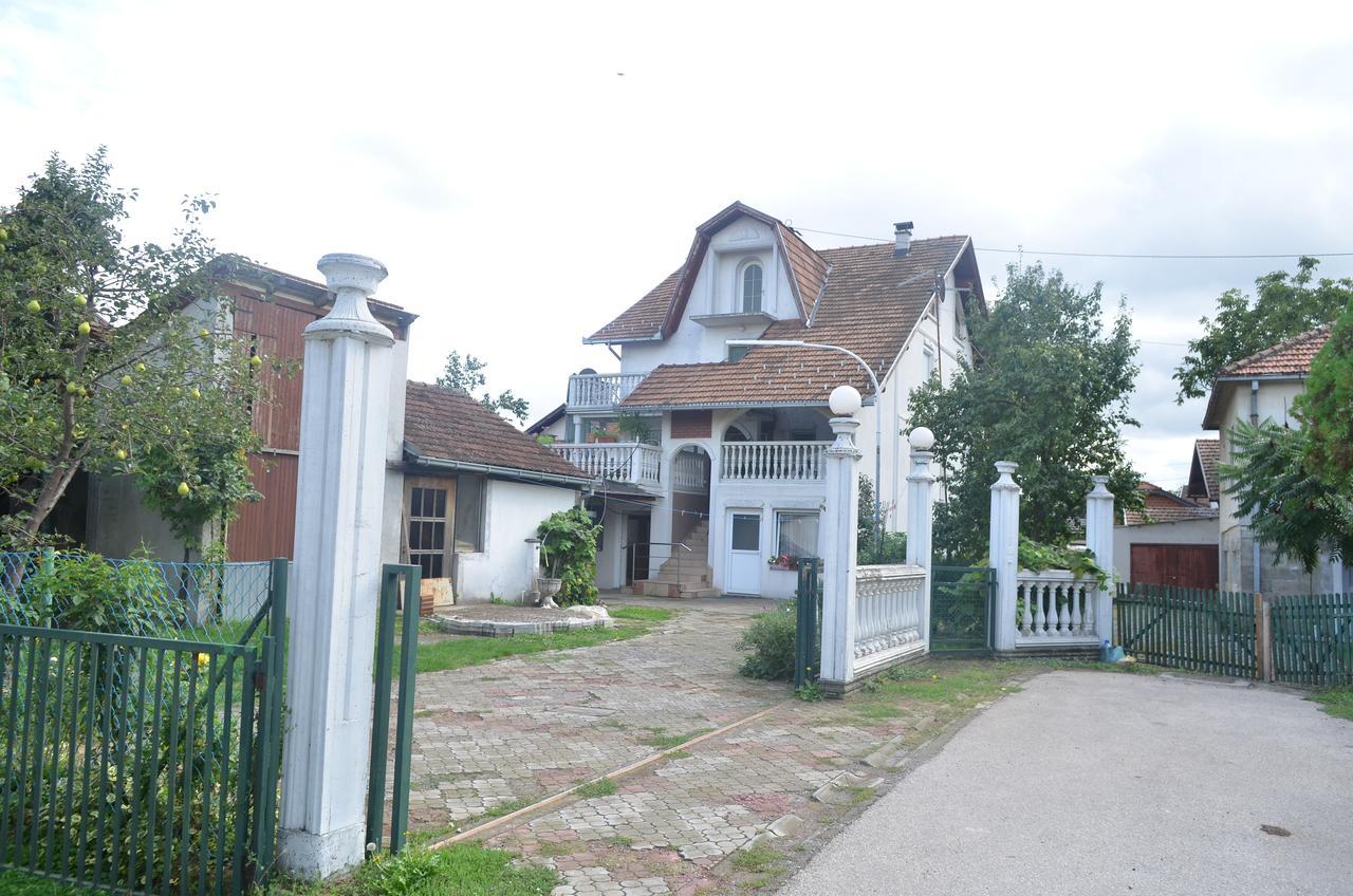 Prenociste Orhideja Hotel Odzak Exterior photo